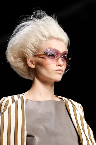 Look 13
